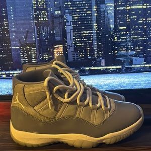 Size 11 cool grey 11s worn once